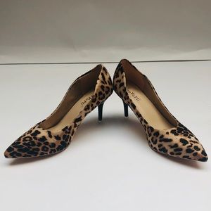 NWT Leopard pumps size 250 1.5 estimated 8.5